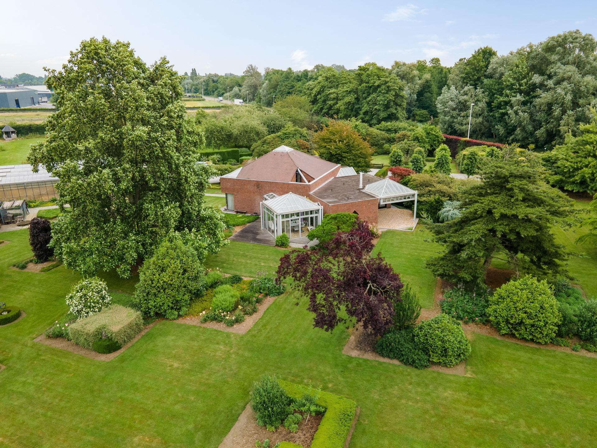 PRACHTIGE VILLA TE KOOP IN EEN OASE VAN GROEN foto 20