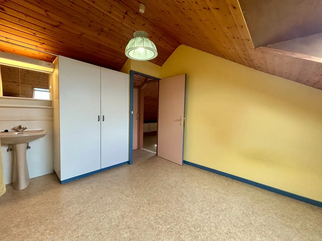Ruime en degelijke woning met 4 slaapkamers en dubbele inpandige garage nabij Leuven foto 15