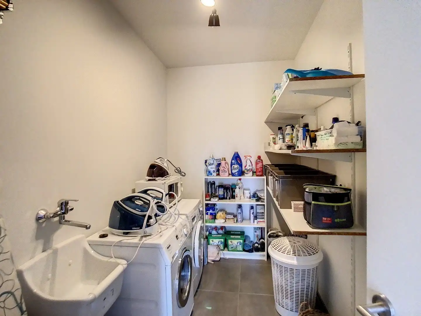 Recente woning met 3 slaapkamers, berging, zolder, garage en tuin te Tongeren foto 5