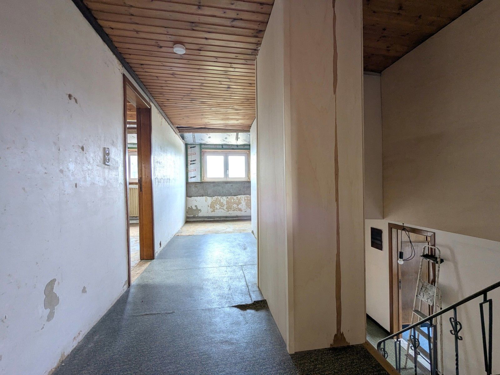 Karaktervolle jaren 70 villa op zuid-gericht perceel 1994m²  foto 20