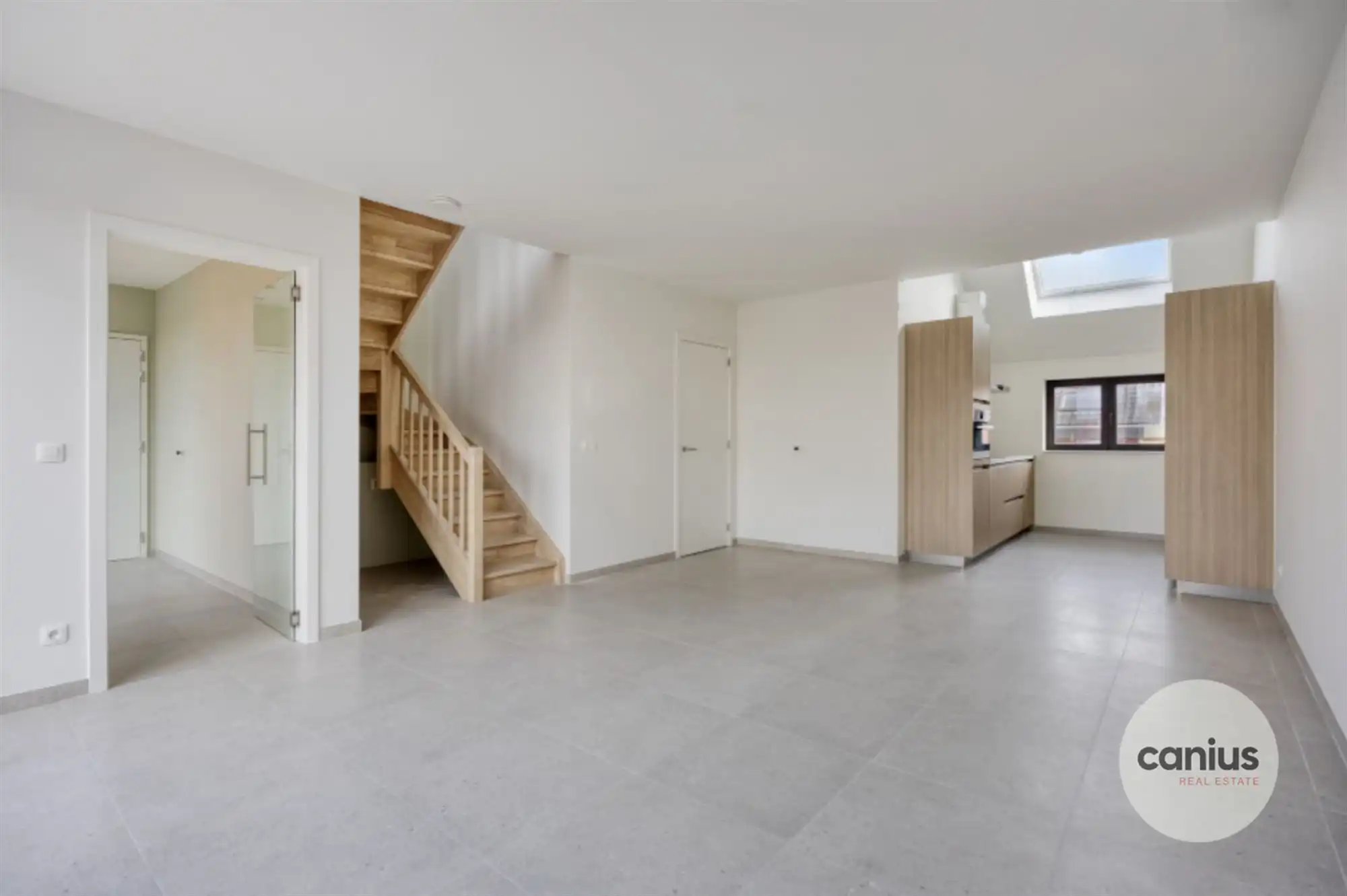 RUIM DUPLEXAPP. MET 3 SLPKS EN 2 TERRASSEN foto {{pictureIndex}}