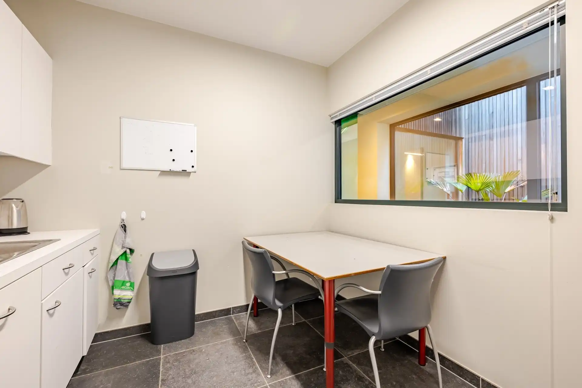 Zeer gunstig gelegen kantoorruimte centrum Heusden. foto 19