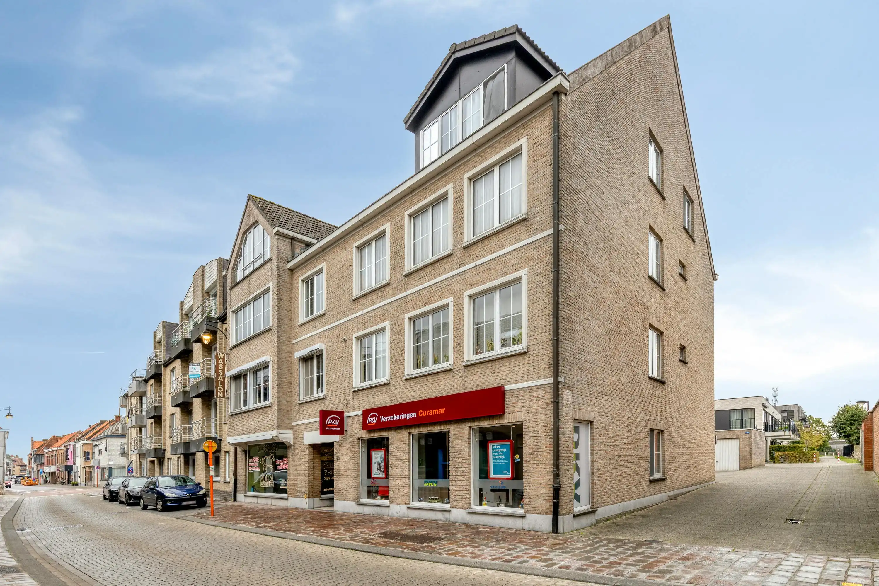Lichtrijk (dak)appartement met 2 slaapkamers en garage in Maldegem foto {{pictureIndex}}