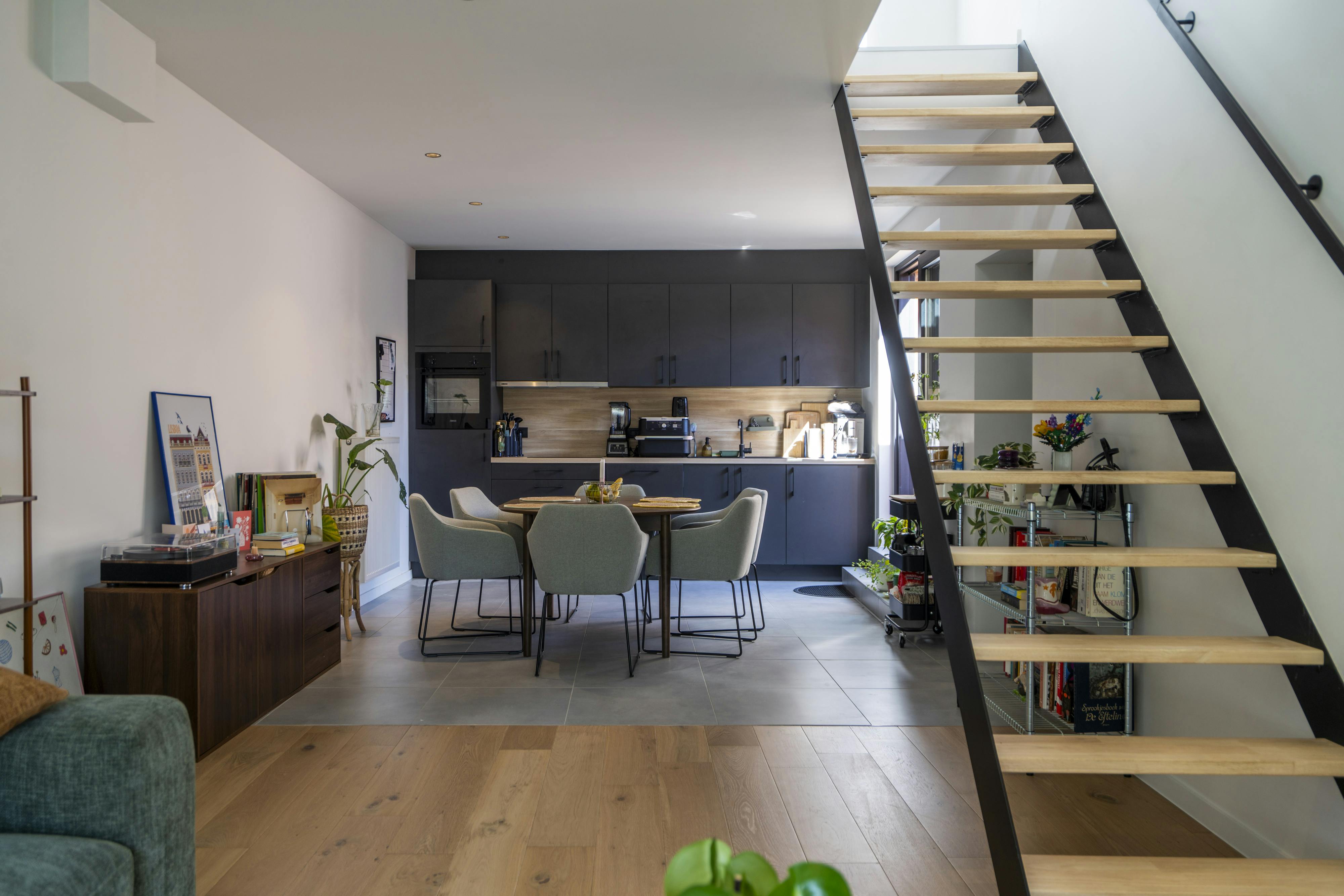 Instapklare en recent gerenoveerde woning te koop in Anzegem foto 3
