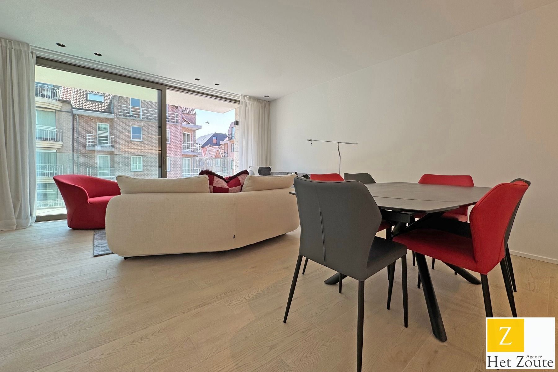 Hoogwaardig afgewerkt app op toplactie met aangenaam terras foto 6