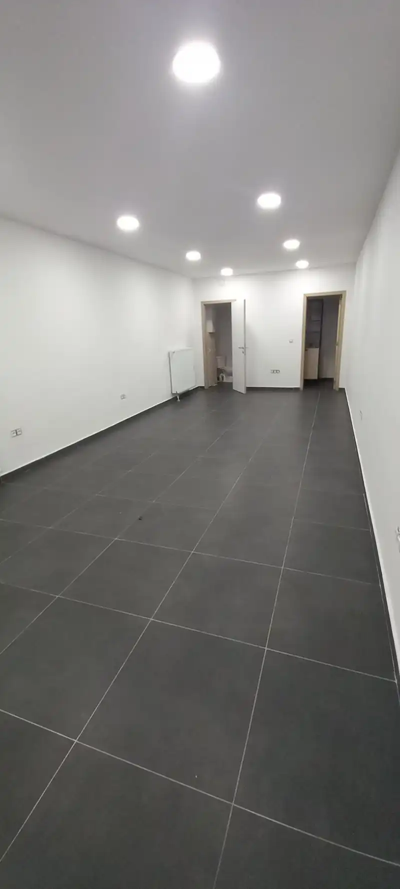 HANDELSRUIMTE NABIJ VAN BEVERENPLEIN GENT foto 2