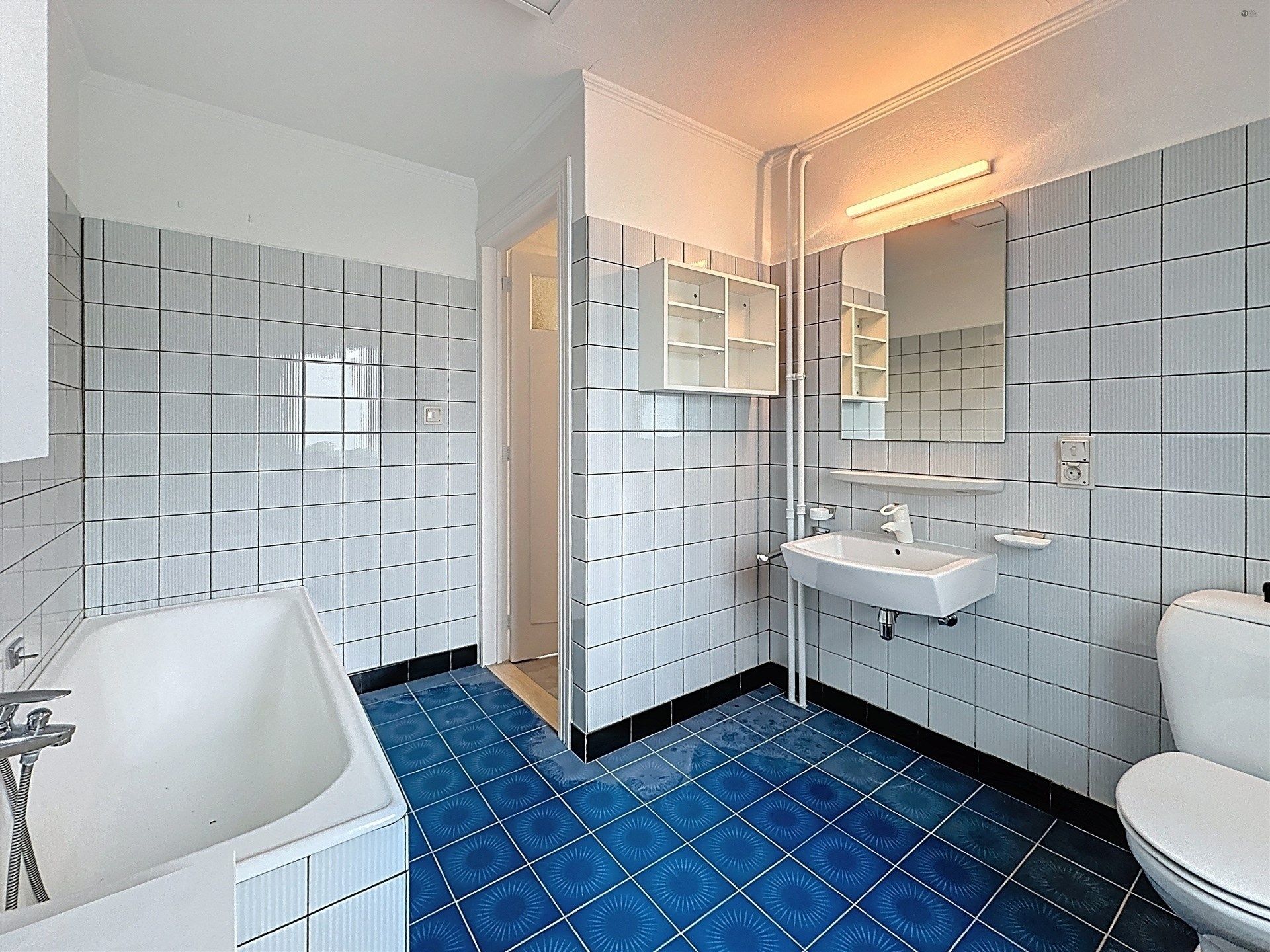 Charmante ruime woning met 4 slaapkamers en bijgebouw (40m²) op perceel van 290m² foto 23