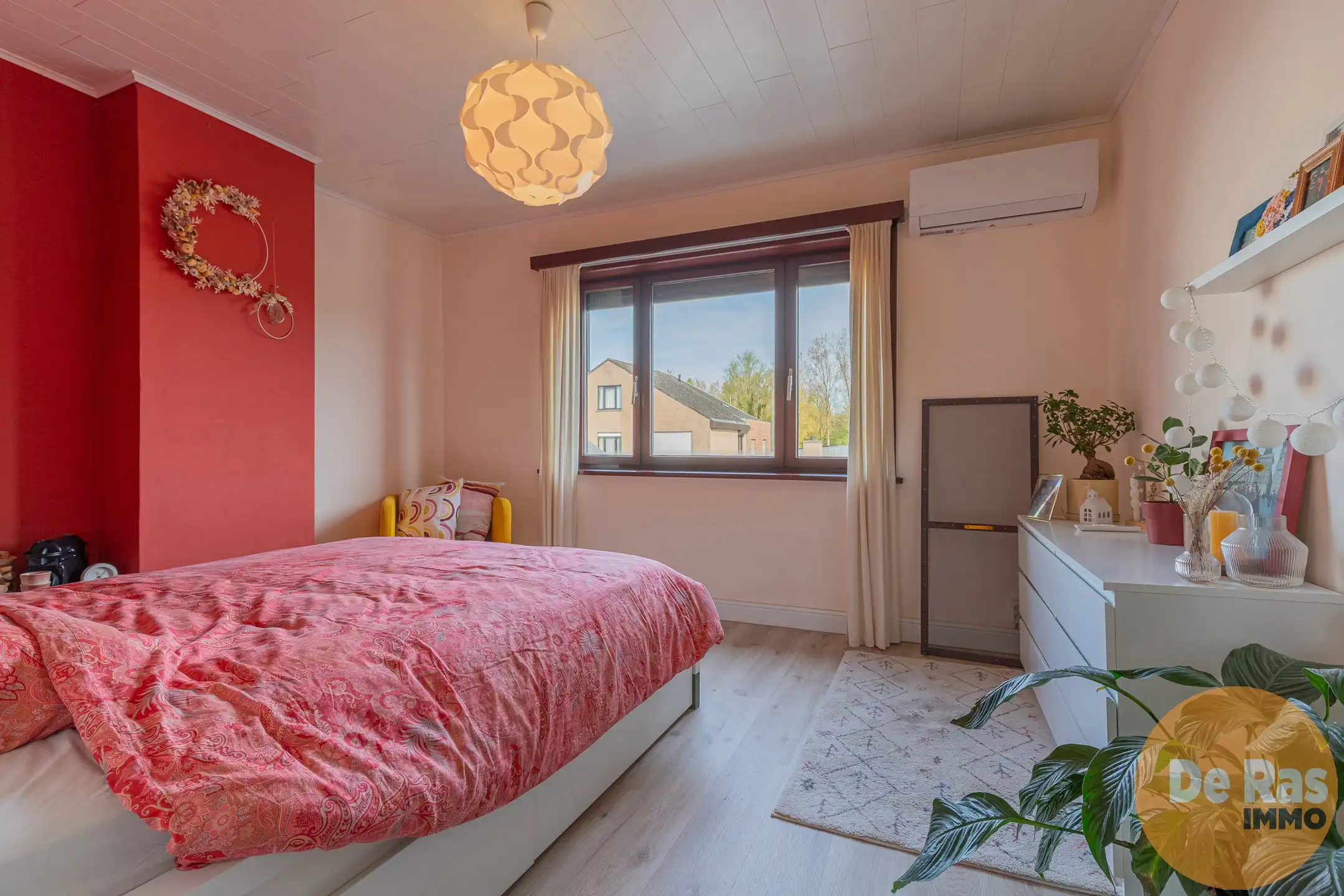 WETTEREN - Instapklare woning met twee slpks en terras foto 14