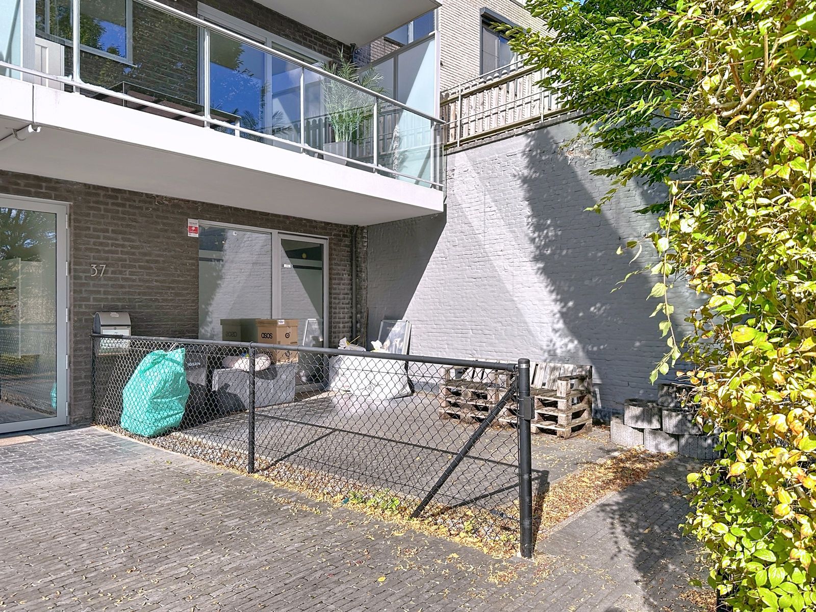 Handelsruimte te koop in centrum Aartselaar – met ruime vitrine en A-label EPC foto 5