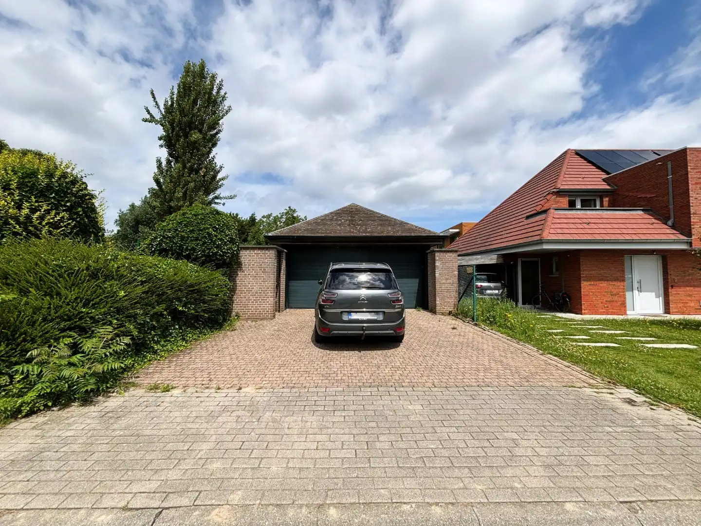 Ruime gezinswoning te huur centrum Roeselare foto 9