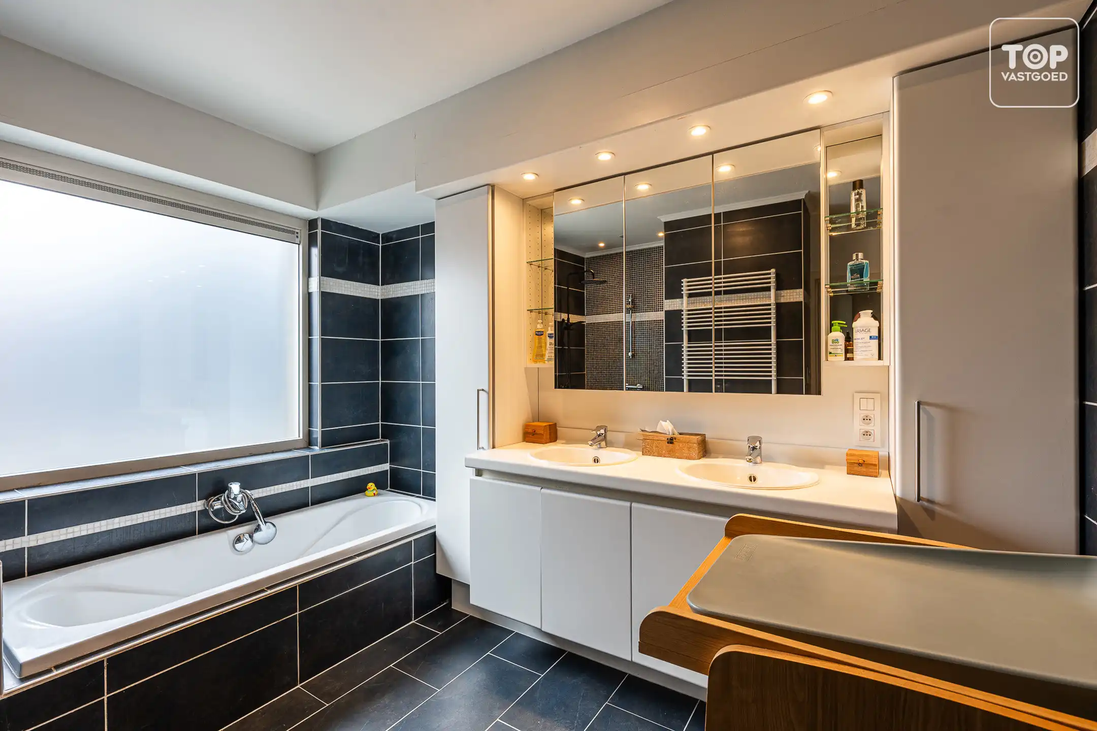 Instapklare woning met 2 slaapkamers op een uitstekende en goed bereikbare locatie foto 17