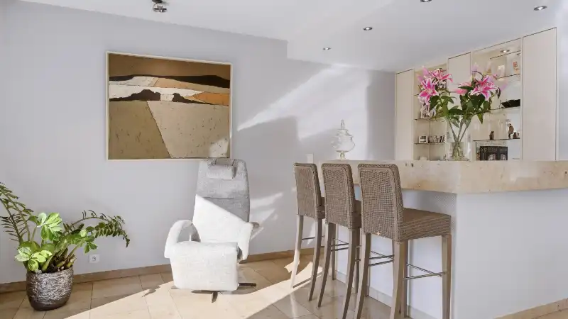 Exclusief gelegen villa van 345m² op 30 are met grote vijver foto 32