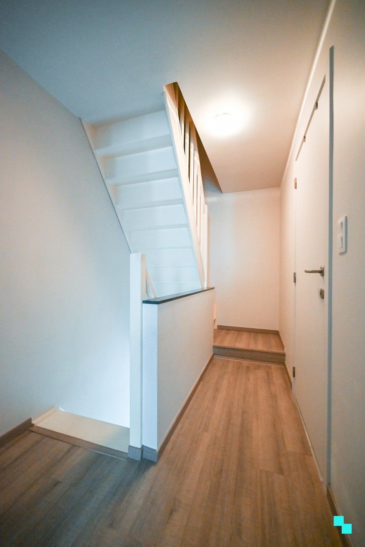Perfecte starterswoning of investeringseigendom in hartje Izegem foto 14