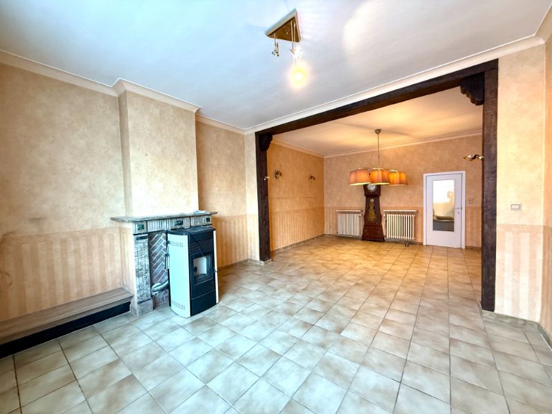 Ruime woning met 3 slaapkamers en dubbele garage foto 5