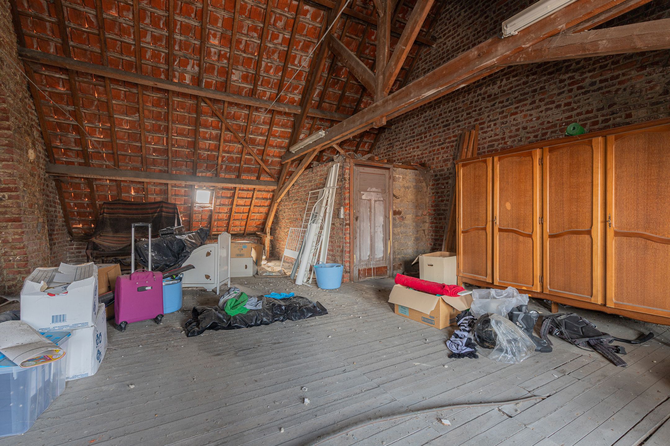 LEDE - Te renoveren woning met 5 kamers en tuin in centrum foto 24