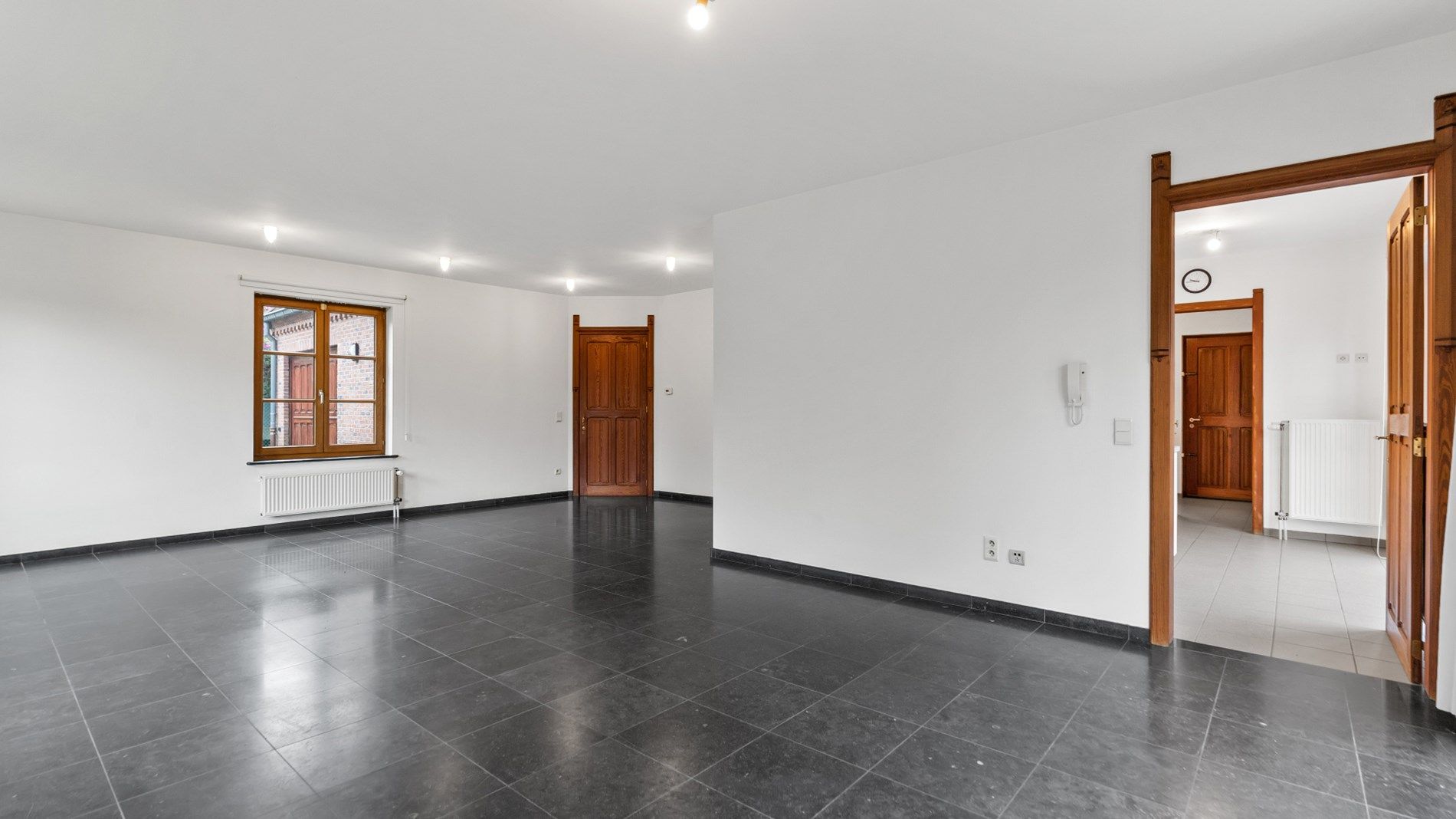 Zeer degelijk gebouwde woning met 3/5 slpks in een doodlopende straat in het centrum ! foto 5