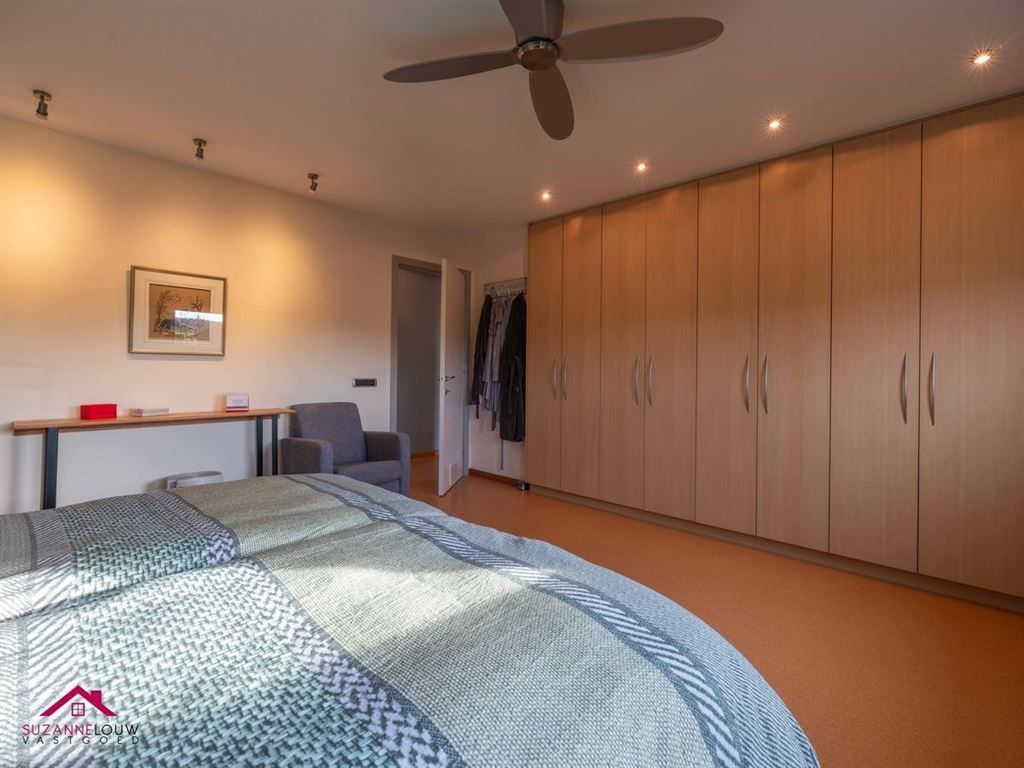 Ruime vrijstaande en instapklare woning in hedendaagse stijl foto 32