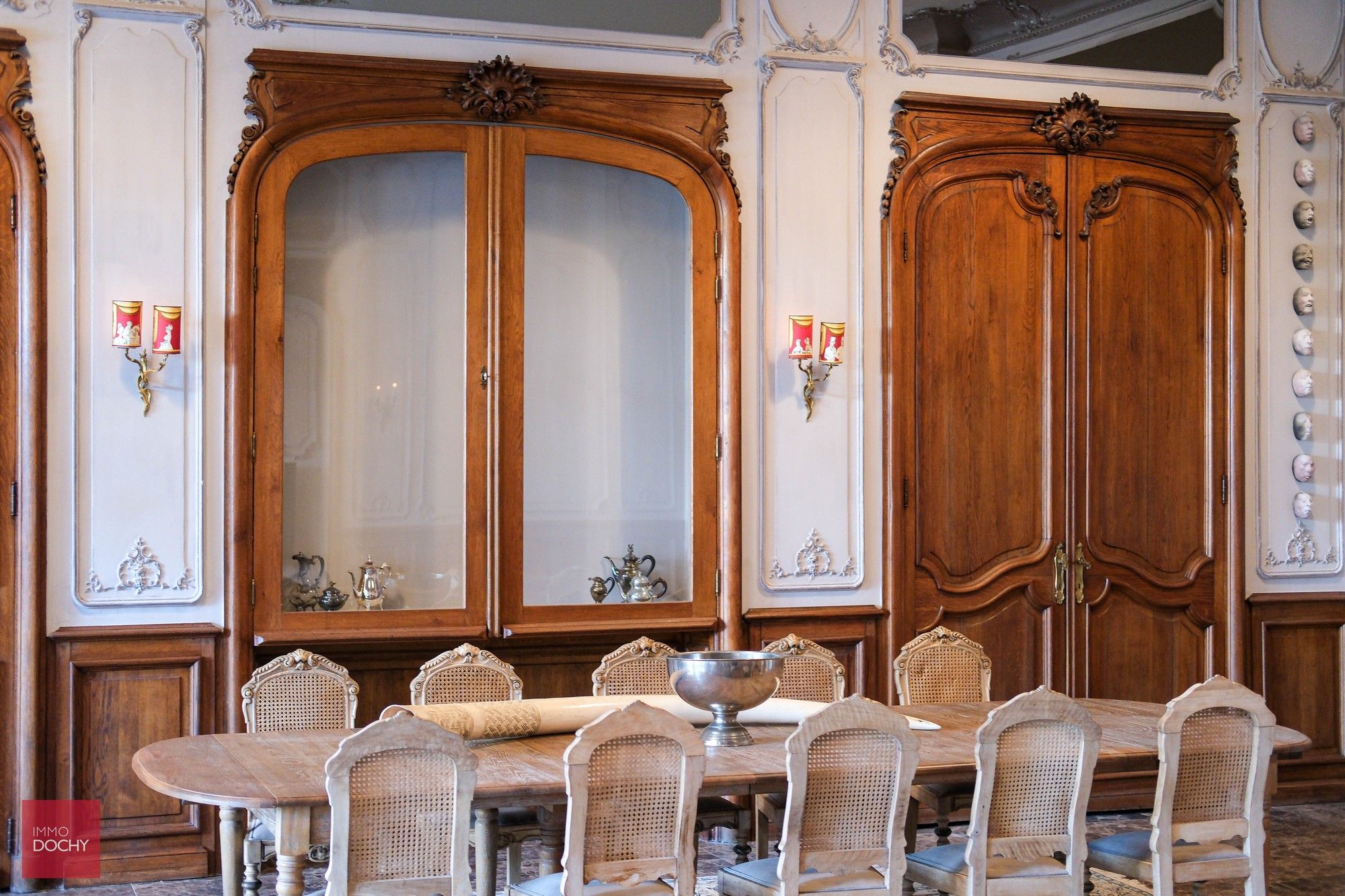 Volledige gerestaureerd  herenhuis met kantoor/magazijn/praktijk/bar centrum Izegem foto 5