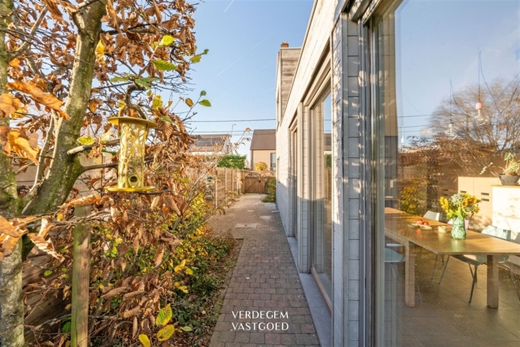 Toffe gezinswoning met 4 slaapkamers en mooie tuin foto 24