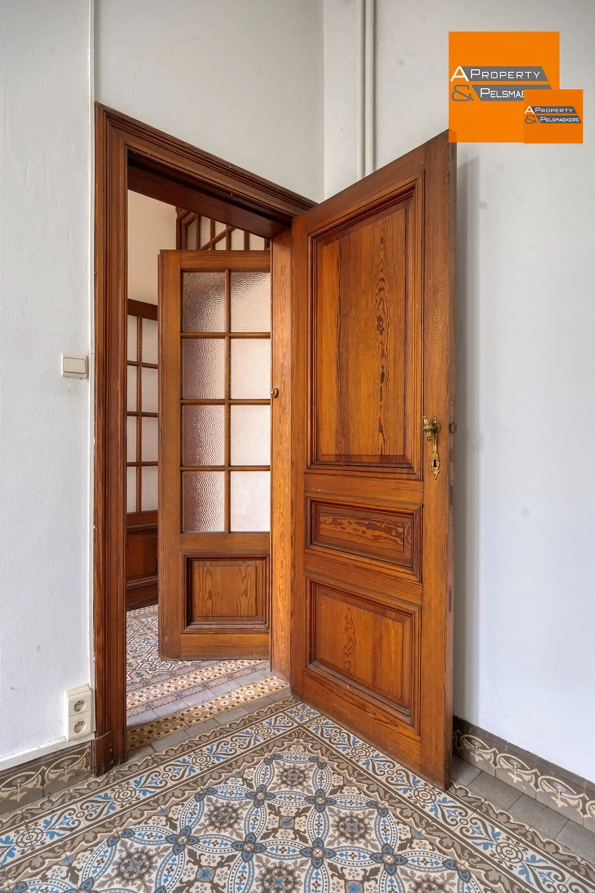 Ruim herenhuis met behoud van veel authentieke elementen  foto 13