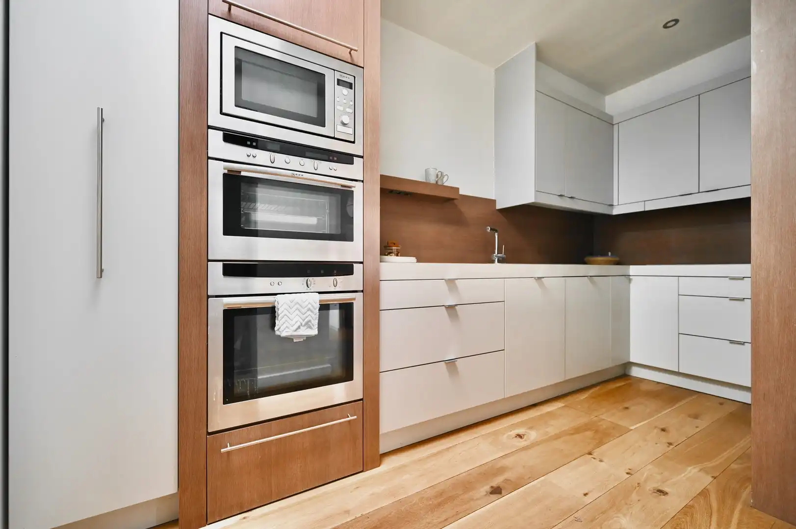 Gezellige 4-slaapkamerwoning met tuin & zwembad foto 16