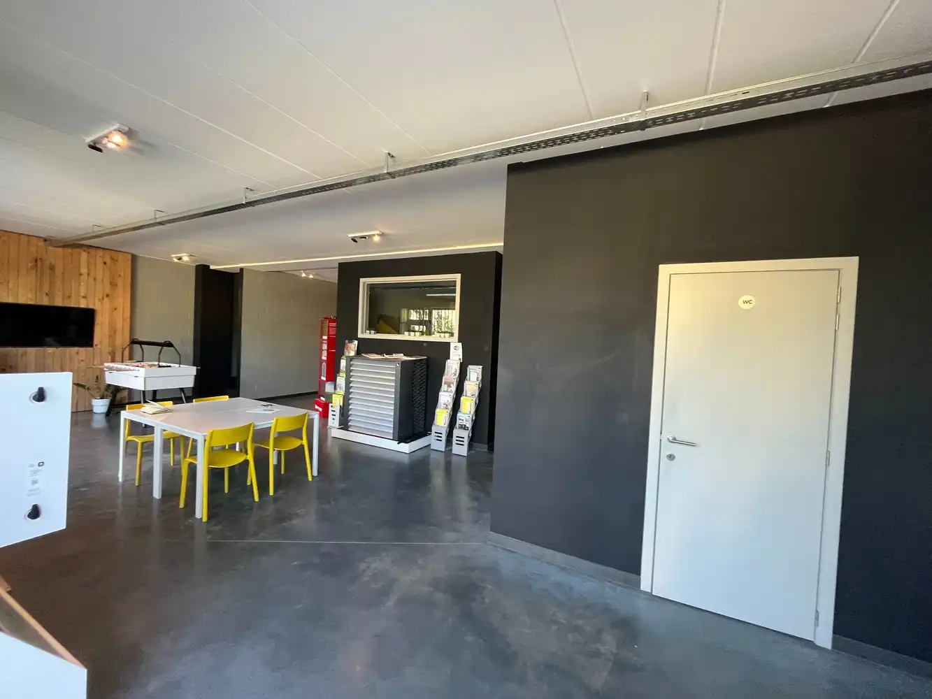 KMO-unit met kantoor foto 6