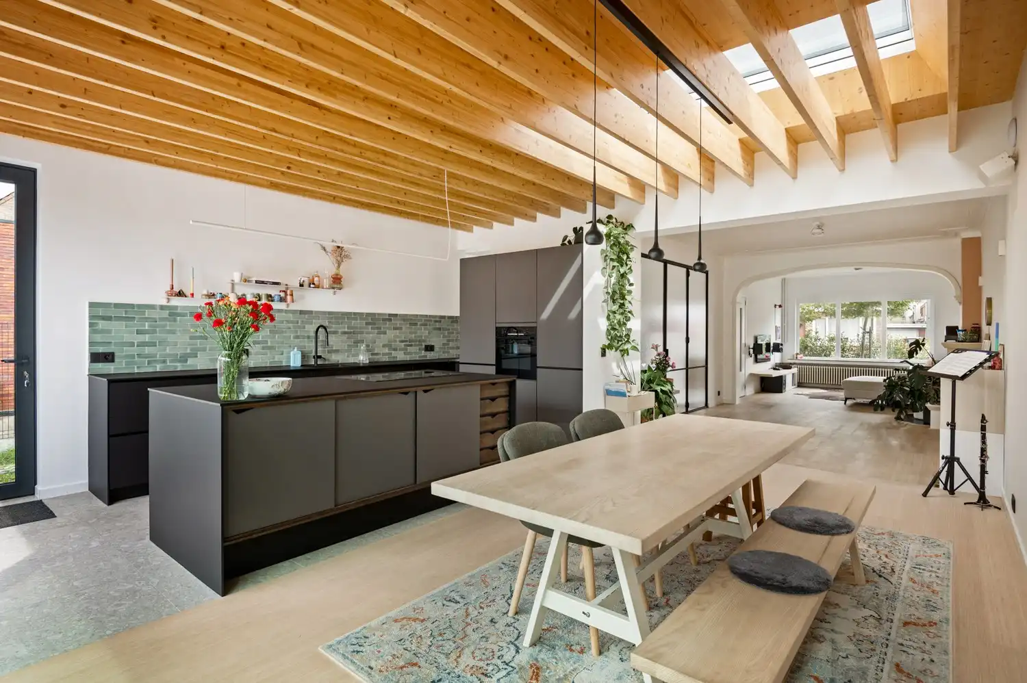 Instapklare woning met magazijn, 4 slaapkamers en 2 badkamers te Ranst! foto 20