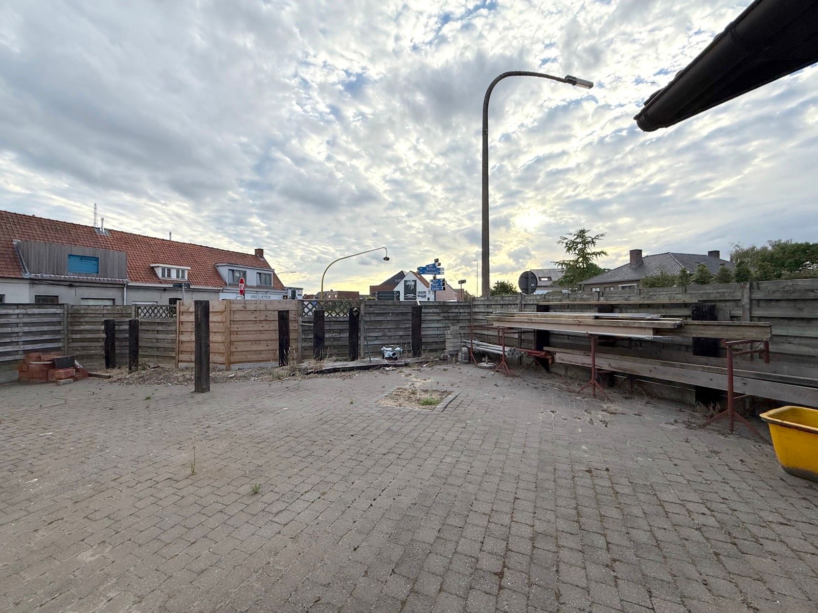 Half open woning met 4 slaapkamers, tuin en garage foto 31