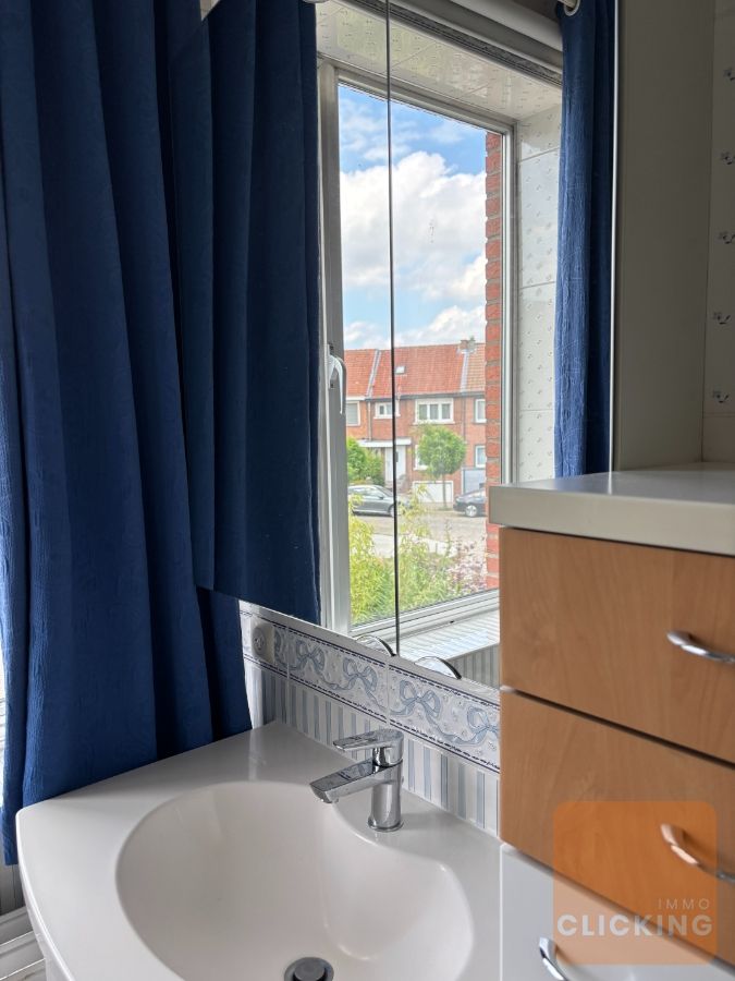 Charmante halfopen woning met stadstuintje foto 6