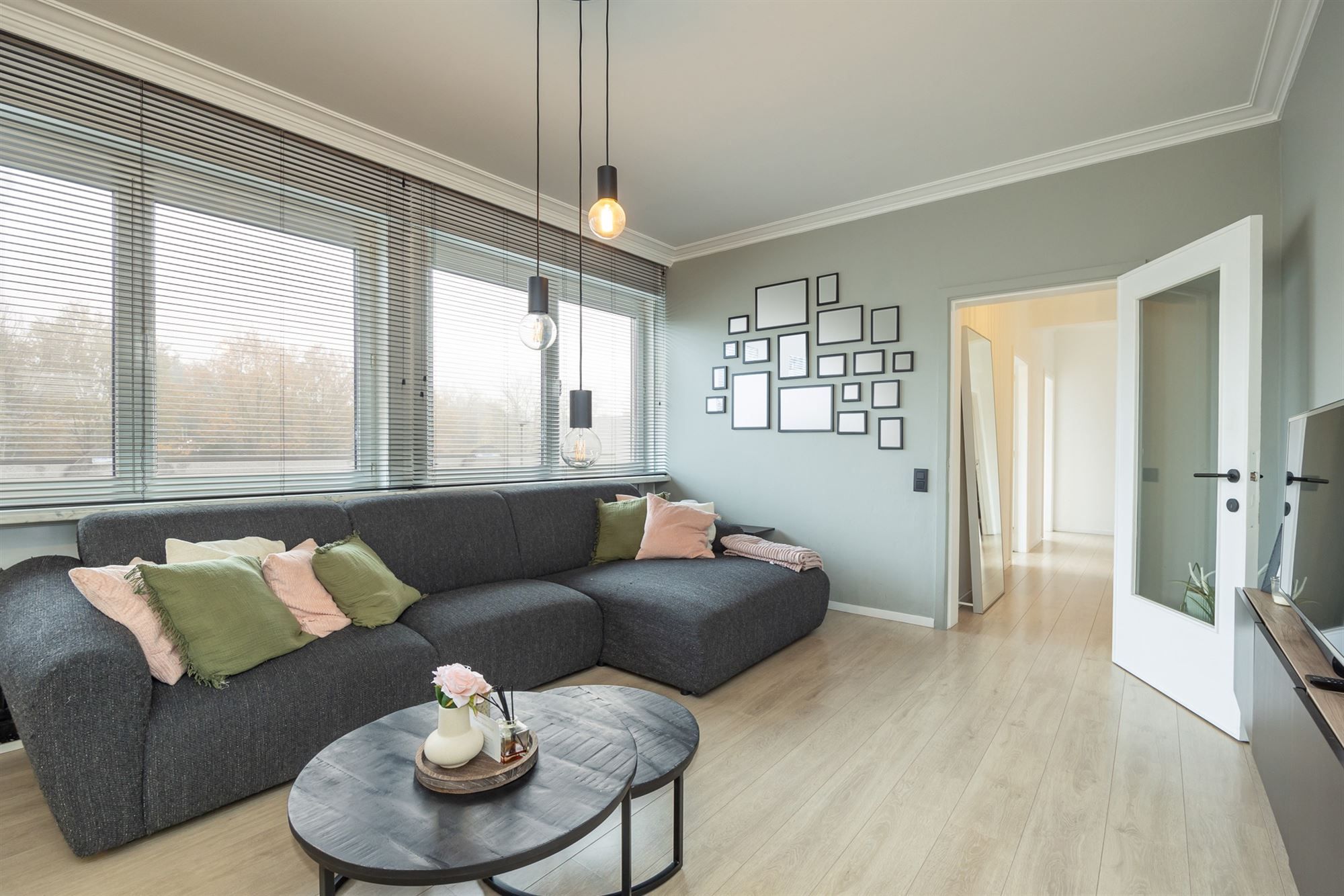 Lichtrijke app. met 3 slpk. en veranda  foto 4