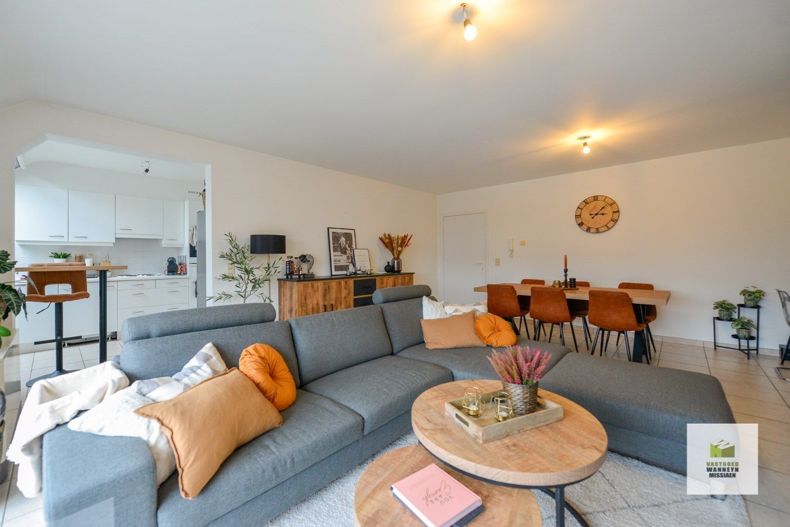 Energiezuinig 2 slaapkamer appartement met garagebox in centrum Zwevezele foto 4