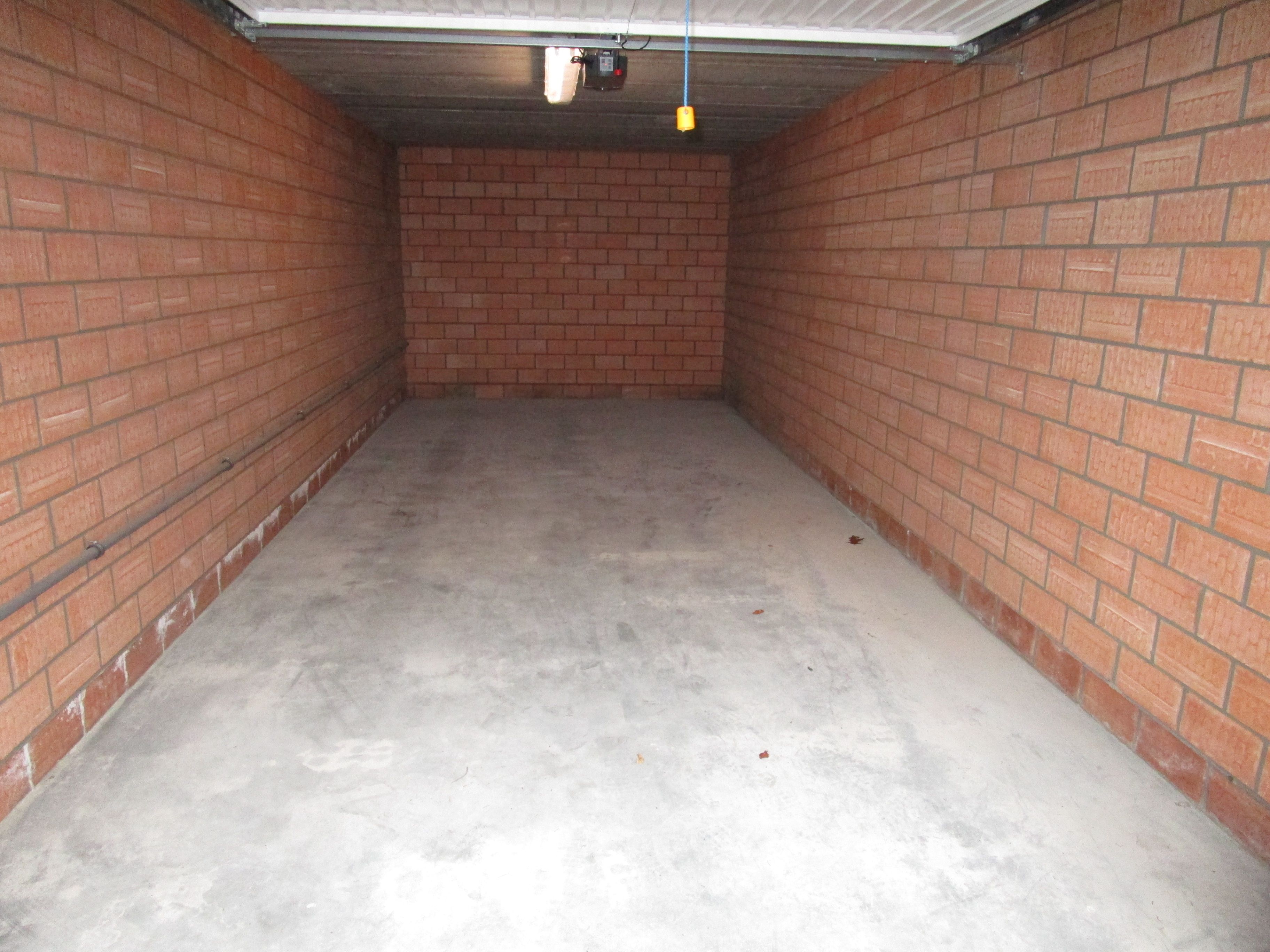 Grote bovengrondse garagebox in centrum foto 3