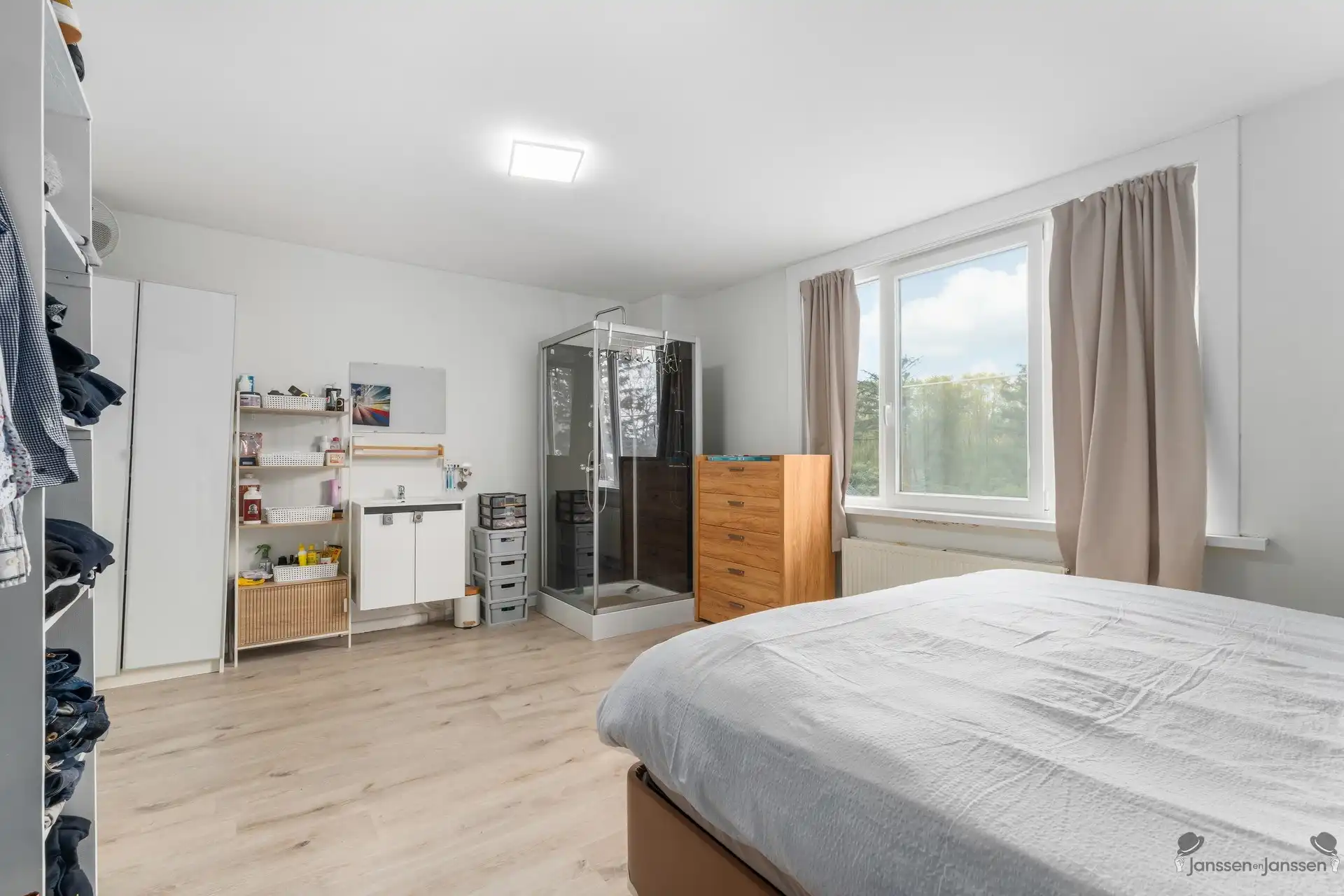 Instapklare gezinswoning met ruimte, comfort en een prachtige tuin in Mol foto 12