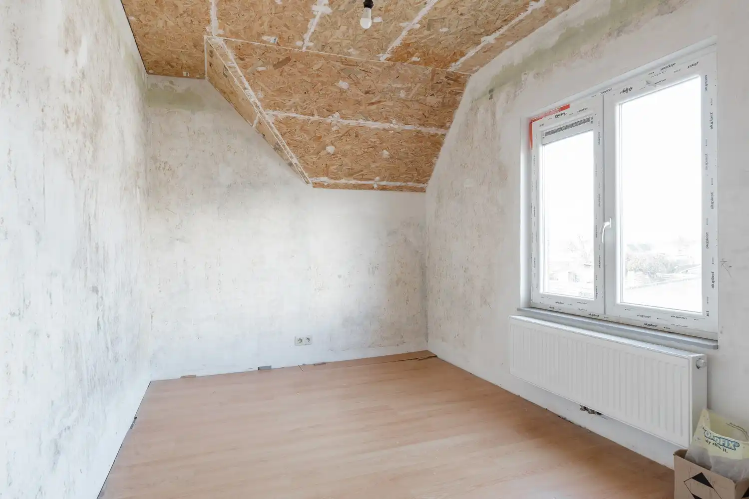 Leuke gezinswoning met 3 slaapkamers nabij de verbindingswegen foto 18