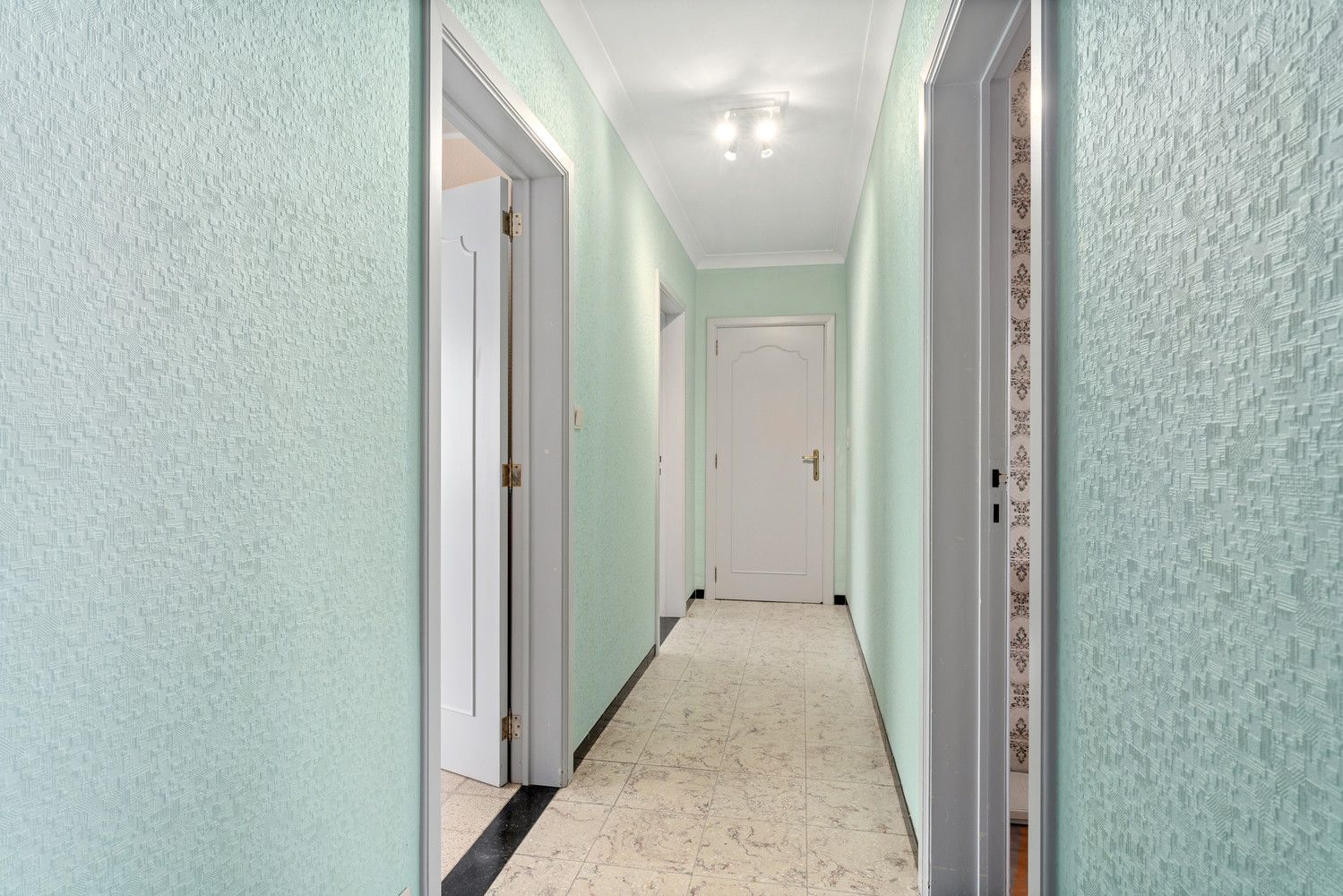 Alleenstaande woning te Ruiselede. foto 13