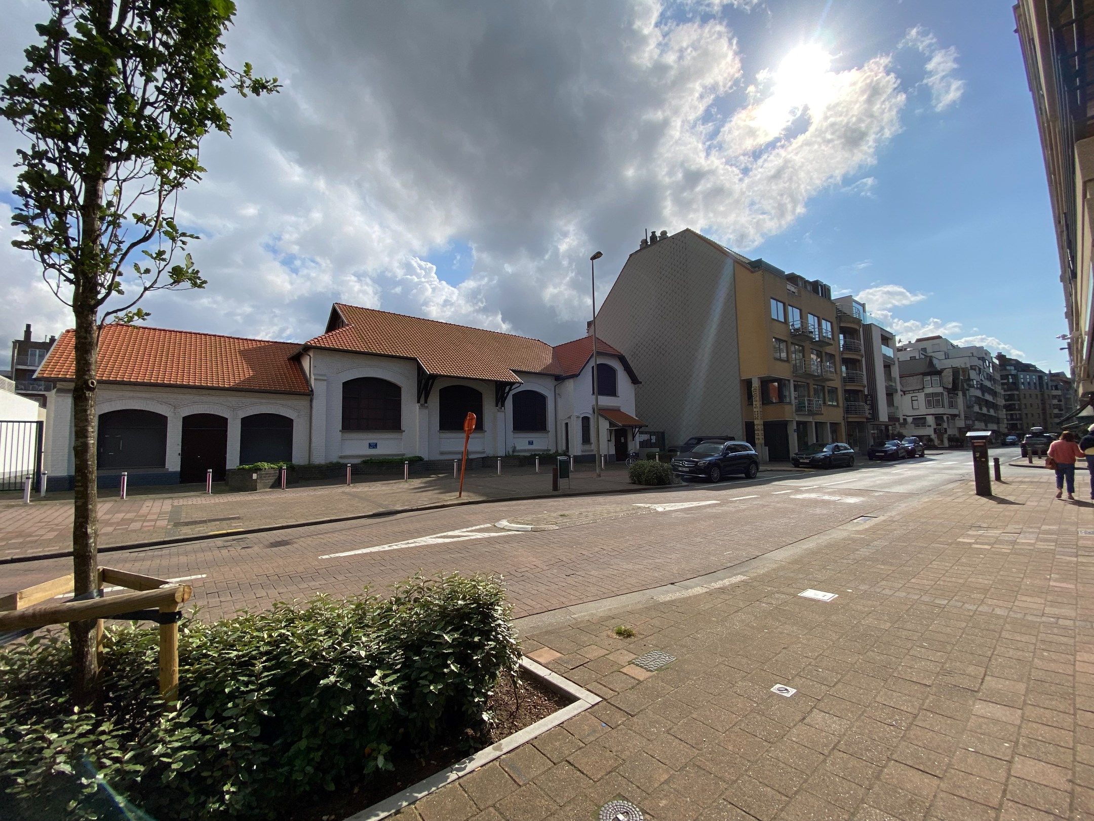 Handelspand momenteel ingericht als traiteurzaak op wandelafstand van de Zeedijk-Alberstrand.  foto 8