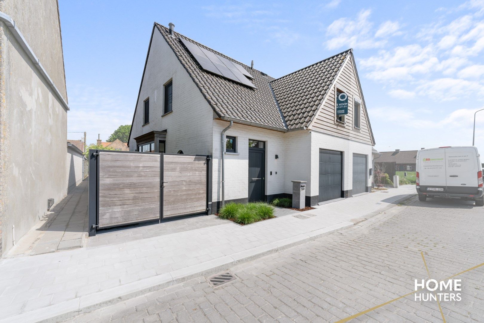 Halfopen bebouwing in landelijke, moderne stijl  foto 24