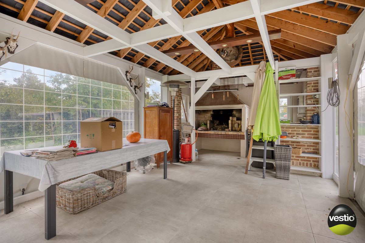 RUSTIG GELEGEN RUIME VILLA MET 5 SLK OP RIANT PERCEEL VAN 18A61CA IN STADSRAND TONGEREN. foto 45