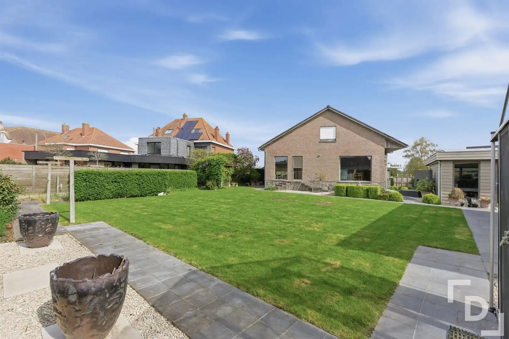 Statige villa met zuidgerichte tuin in Boezinge.  foto 40