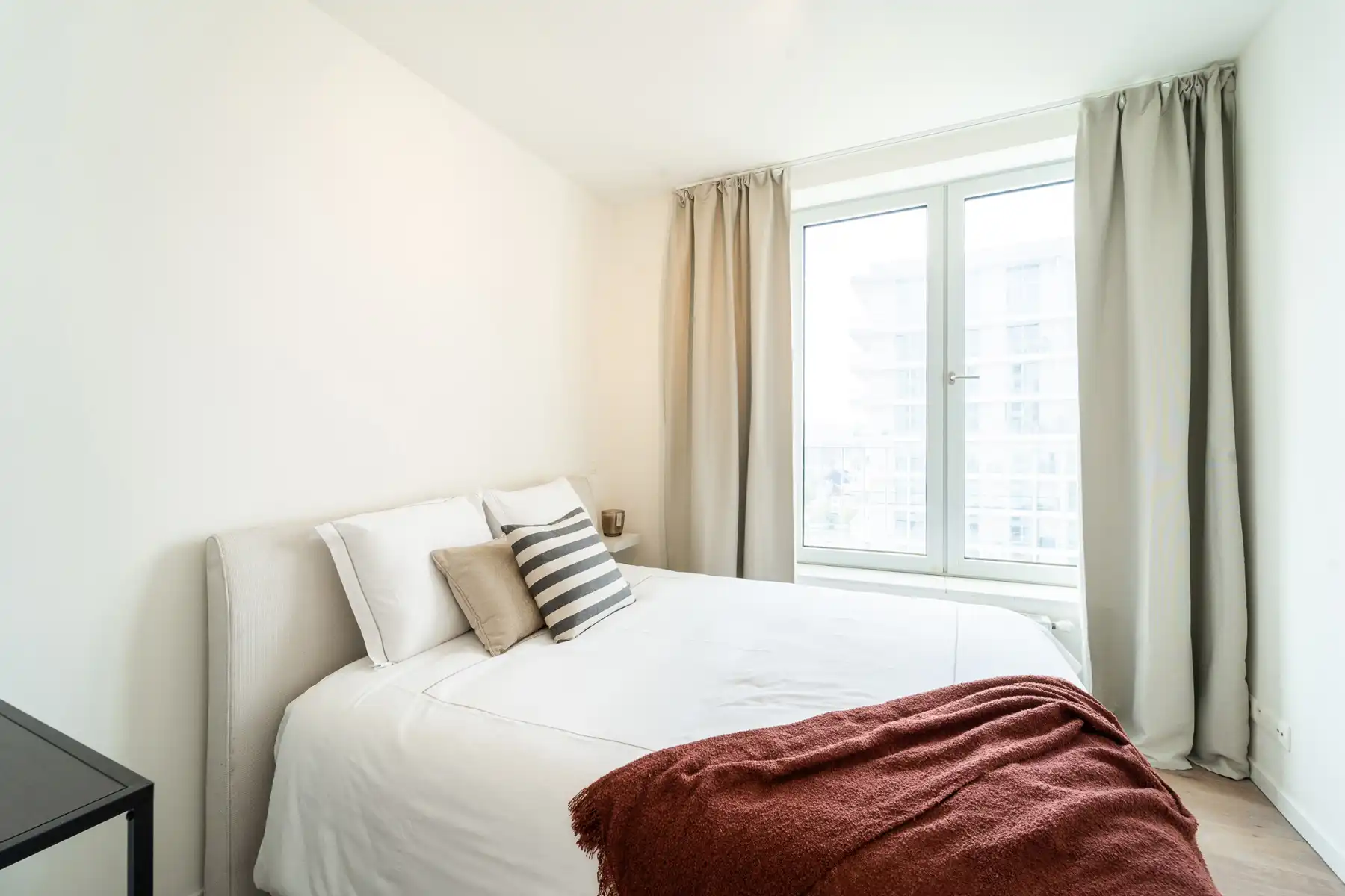 Gemeubeld appartement met 2slpks op 12e verdiep, 't Eilandje foto 7