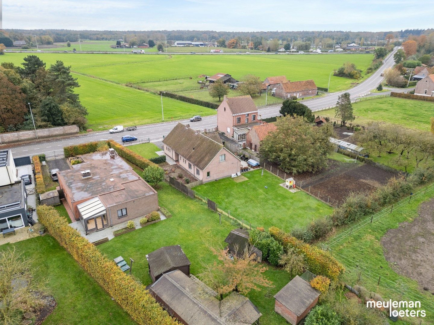 Ruime vrijstaande woning op rustige ligging foto 28