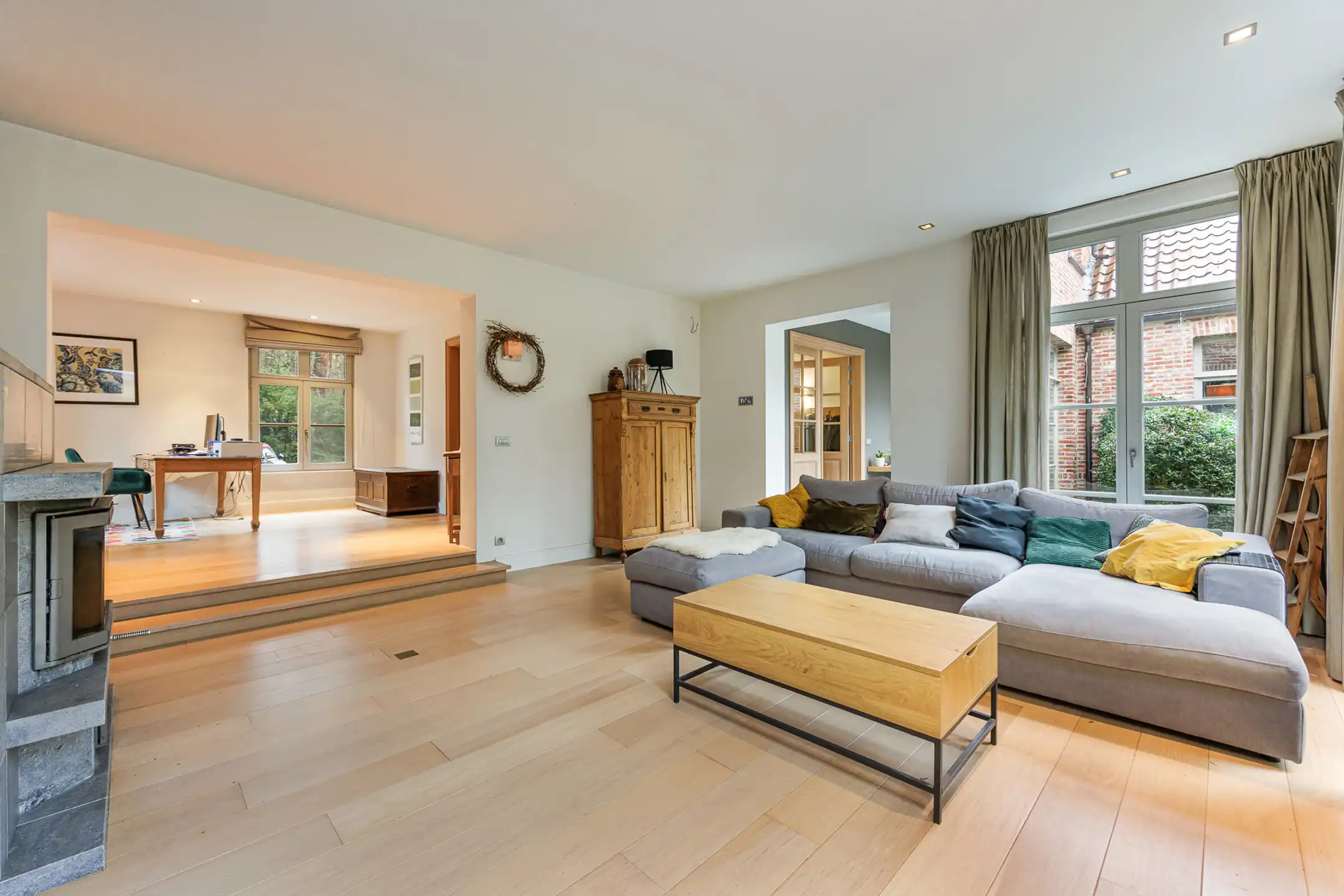 Stijlvolle pastorijvilla met 6 slaapkamers en prachtige tuin foto 2