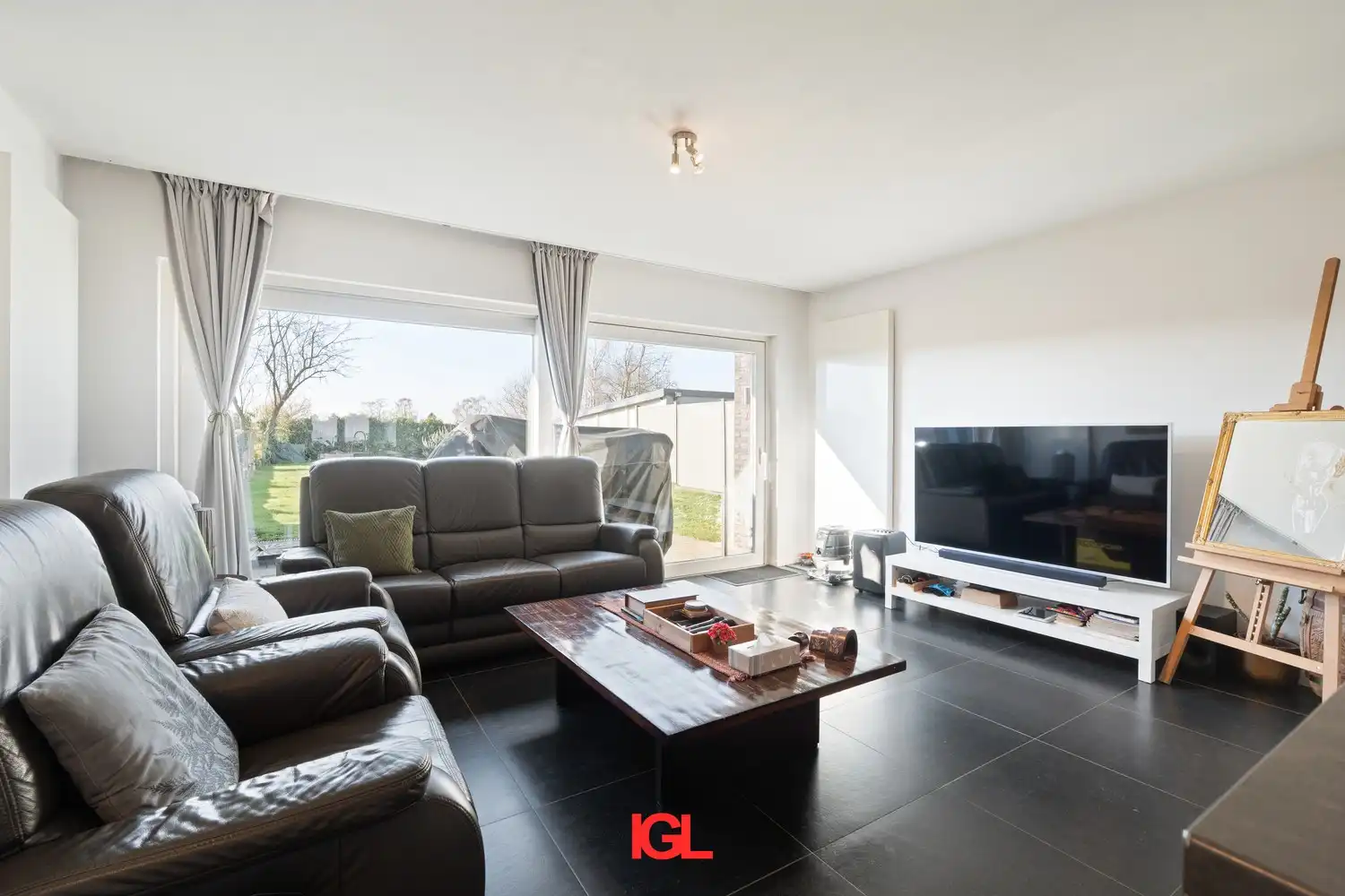 Moderne 3-gevelwoning te koop foto 3