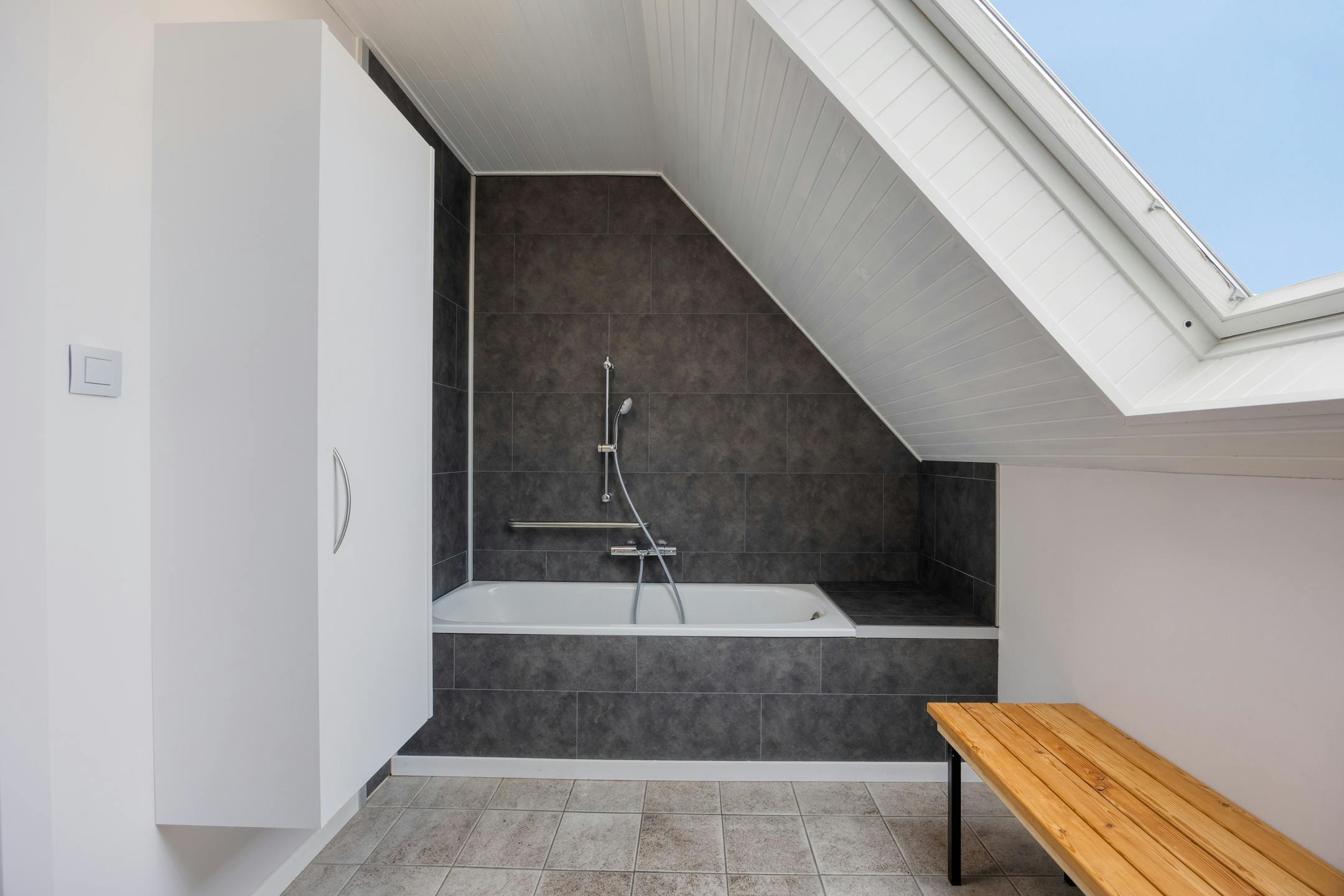 Unieke handelswoning met magazijn in Zomergem foto 16