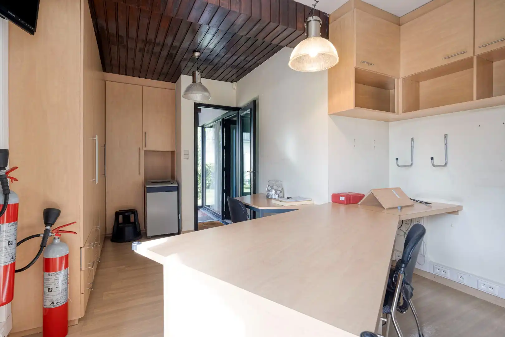 Gelijkvloerse woning met 3 slpks op een uniek perceel van 2.164 m² nabij de Markt !  foto 13