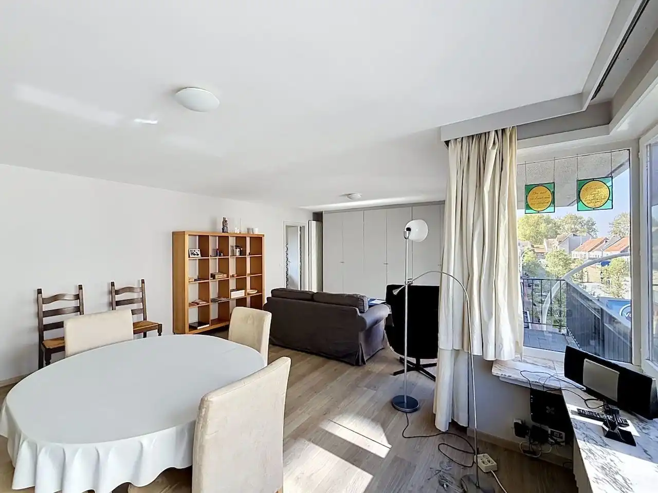 Bijzonder ruim en lichtrijk appartement op een boogscheut van de Zeedijk & Graaf d'Ursellaan foto 8