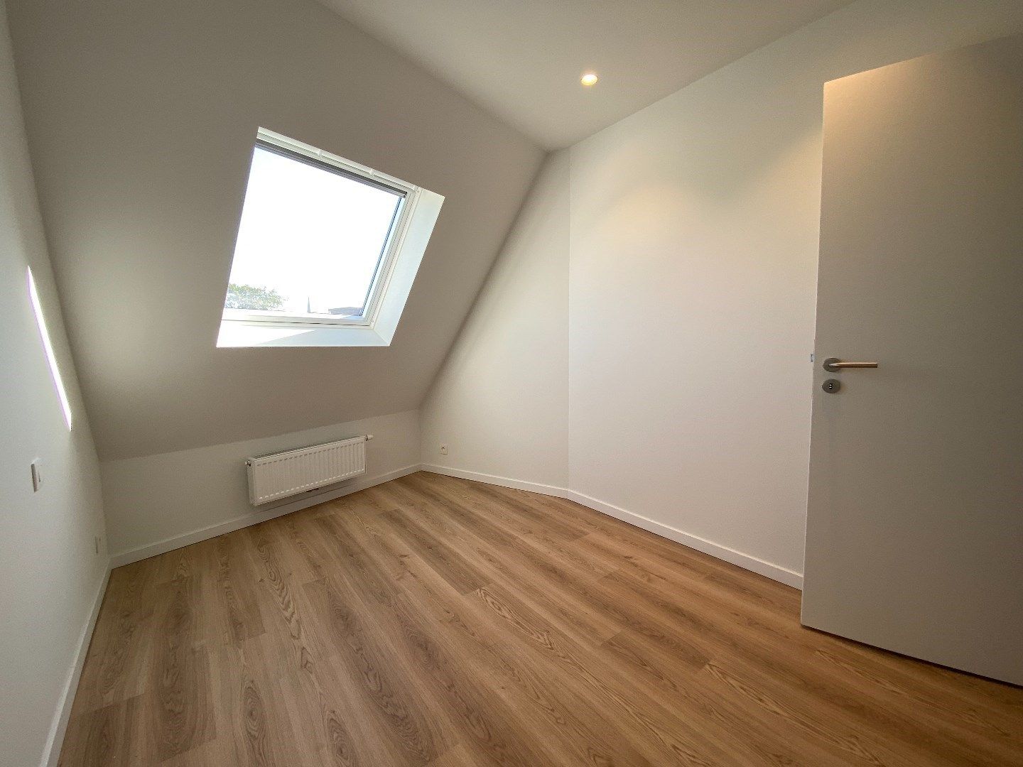 Modern 3-slaapkamer penthouse TE KOOP in centrum Waregem. foto 13