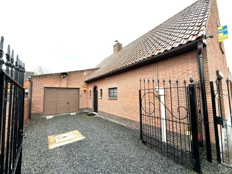 Verzorgde, energetisch gerenoveerde woning in rustige en centrale verkaveling foto 3