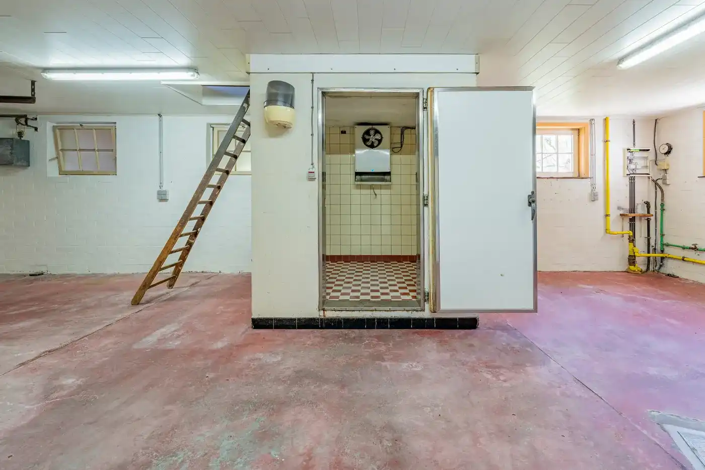 Horeca handelspand met woonst – voormalige “Bruegel” in Damme foto 11