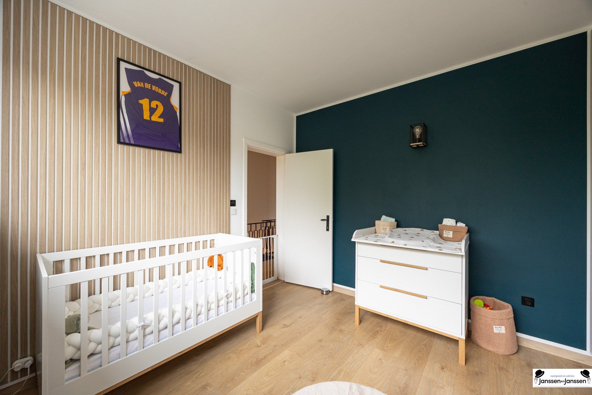 Prachtig gerenoveerde woning met 3 slaapkamers en uitzicht op groen foto 12
